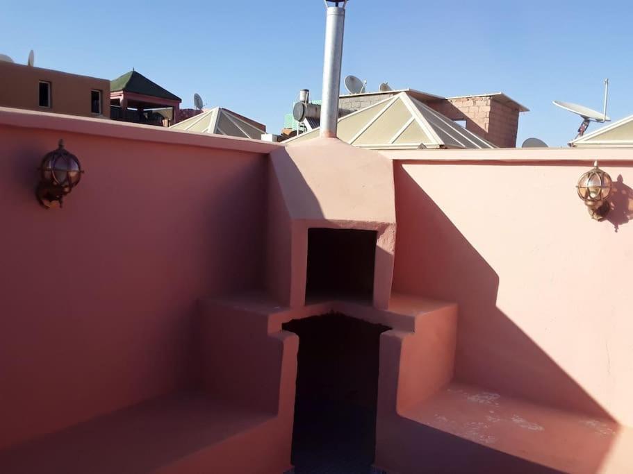 Un Riad Pour Se Divertir En Famille & Se Detendre Marrakesh Buitenkant foto